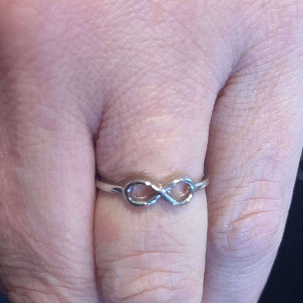 Elegant Silver Infinity Ring